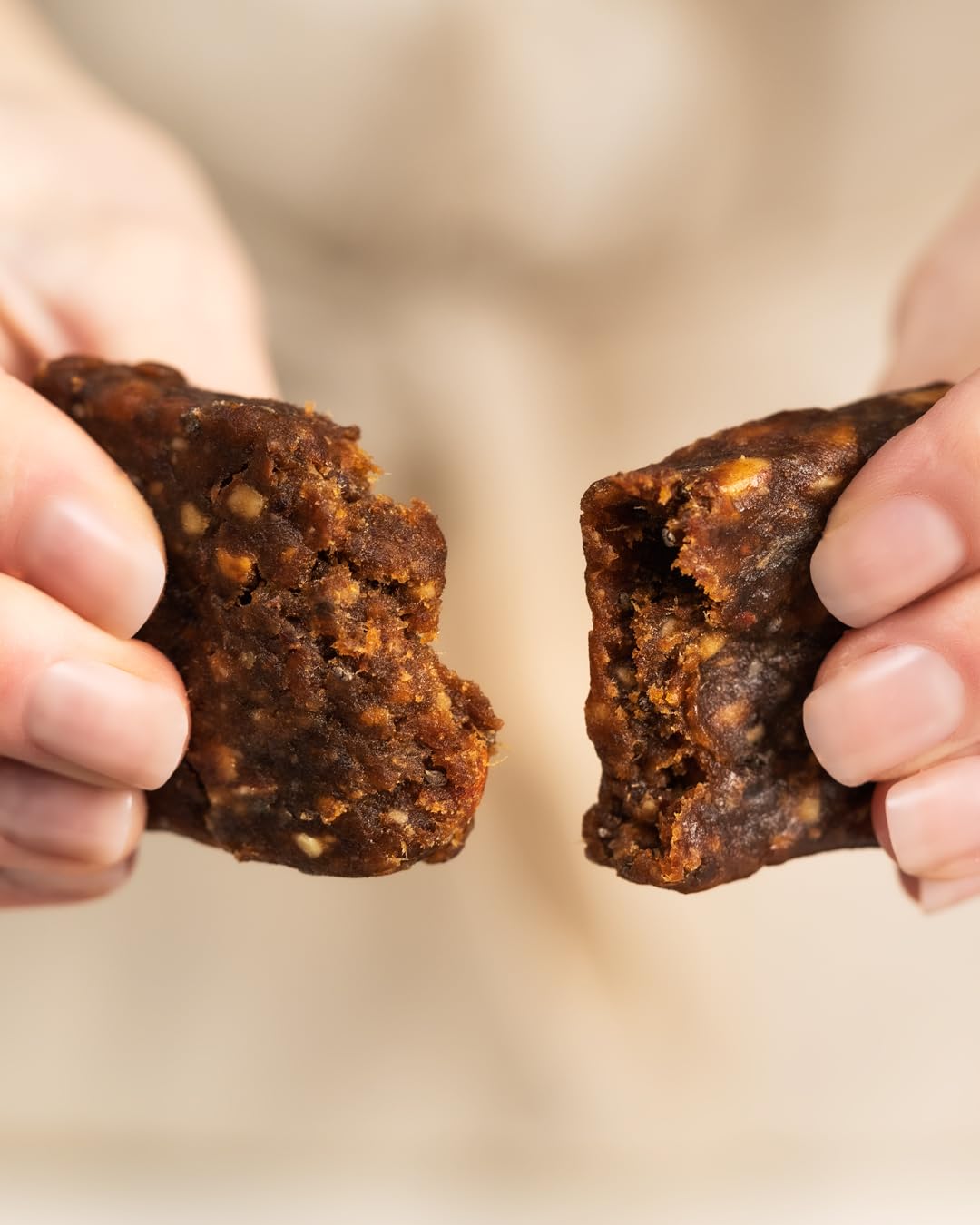 JONESBAR (Mango Almond, 4 Count (Pack of 1)), USDA Organic Fruit & Nut Bar, Non-GMO, Kosher, Vegan, Gluten Free, Simple Snack Bar