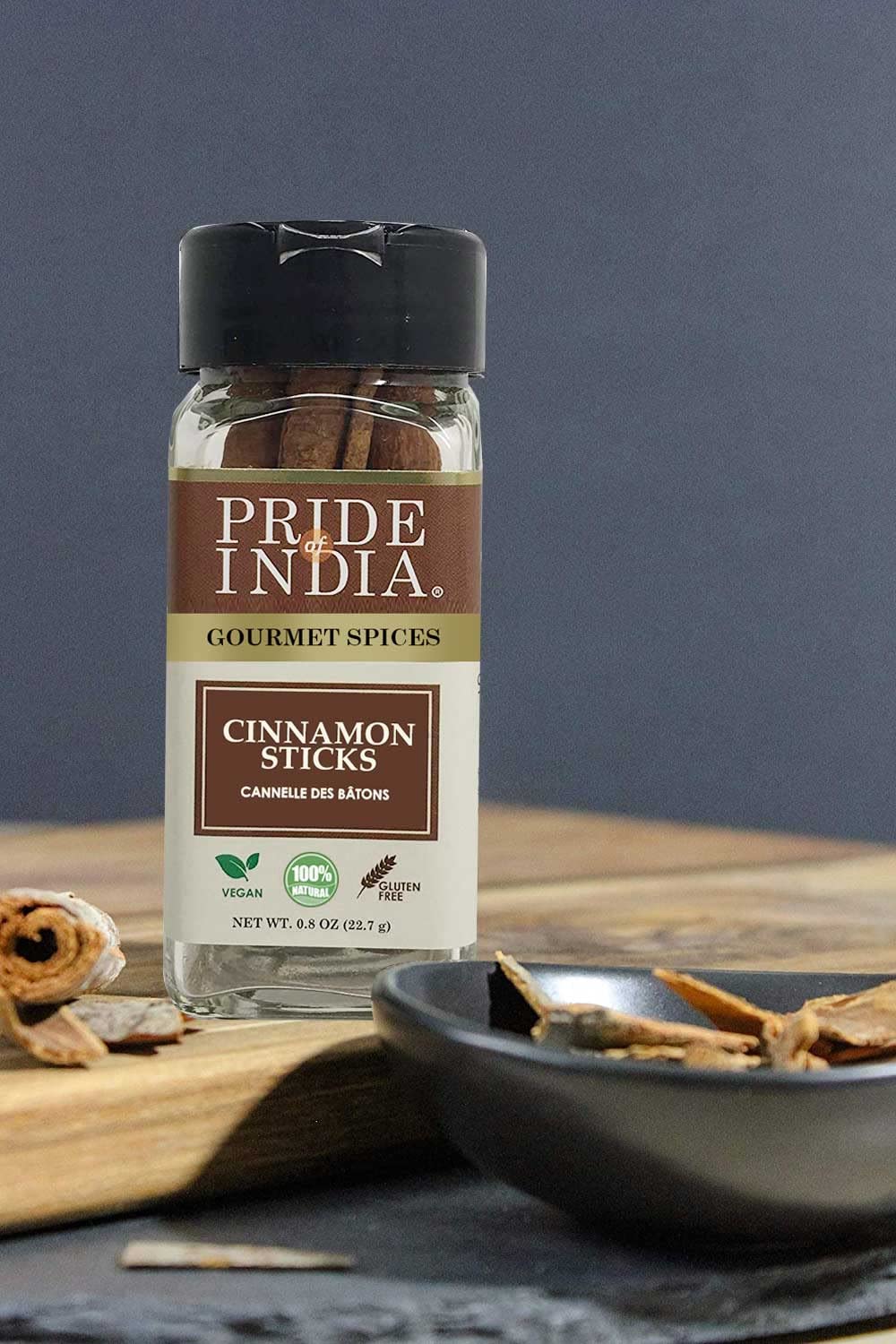 Pride of India | Cinnamon Bark Whole 0.8 oz (22.67 gm) Small Dual Sifter Bottle | Freshly Sourced from India | Gourmet Whole Spice | Strong Aroma | Perfect for Cooking & Baking | Easy to Use